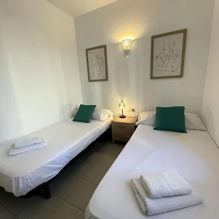 Garden Floor Apartment, Direct Access To The Pool *